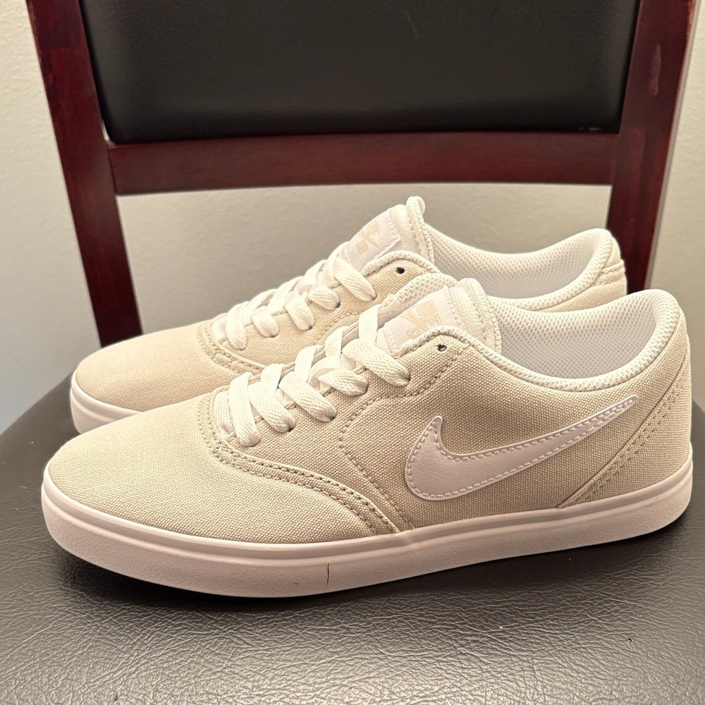 New Nike SB‎ Check Canvas Beige Shoes Sneakers 6 Youth or Women’s Size 7 1/2